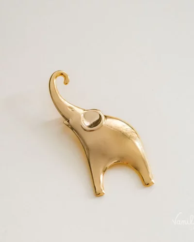 Broche éléphant tendance