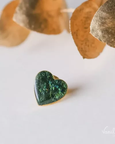 Pin's coeur paillette